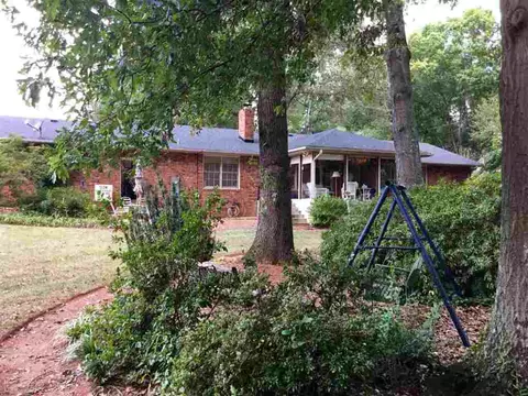 2010 Sheldon Dr, Anderson, SC 29621 photo 4