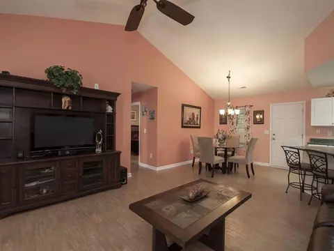 244 Springfield Cir, Easley, SC 29642 photo 4