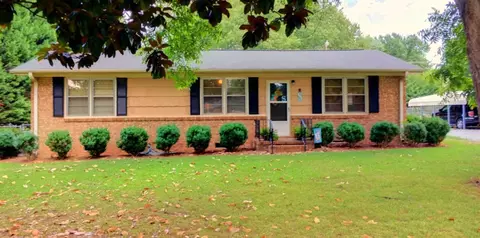 111 Center St, Williamston, SC 29697 photo 1