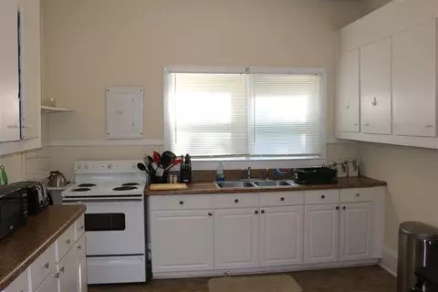 207 Maple, Easley, SC 29640 photo 4