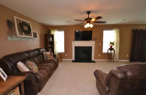 112 Hamilton Ct, Easley, SC 29642 photo 4