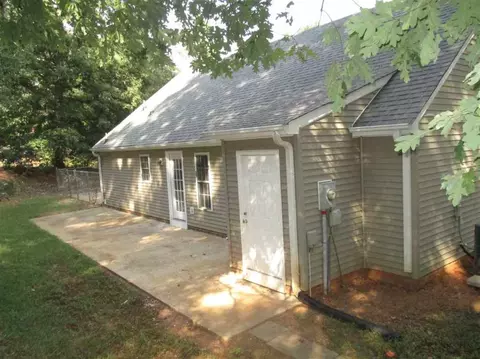 333 Henderson Rd, Easley, SC 29642 photo 5