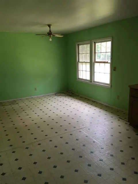 300 Baldwin St, Honea Path, SC 29654 photo 3