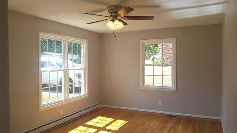 21 Brown St, Williamston, SC 29697 photo 4