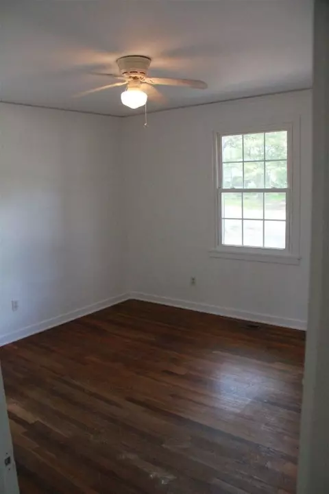 807 Bailey, Pendleton, SC 29670 photo 12