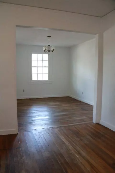 807 Bailey, Pendleton, SC 29670 photo 4