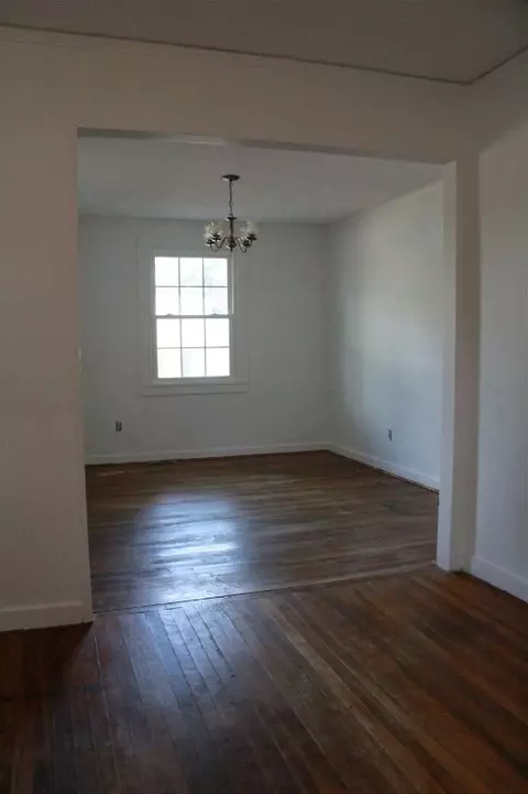 807 Bailey, Pendleton, SC 29670 photo 3