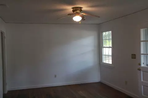 807 Bailey, Pendleton, SC 29670 photo 2