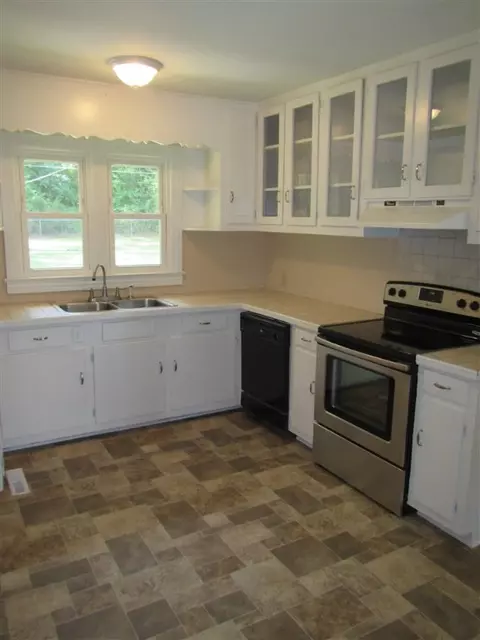 1607 E Calhoun, Anderson, SC 29621 photo 7