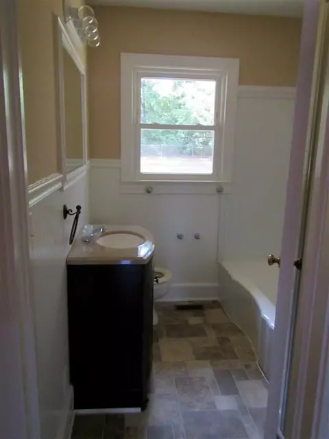 1607 E Calhoun, Anderson, SC 29621 photo 17
