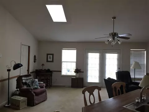 525 Odom, Easley, SC 29642 photo 10