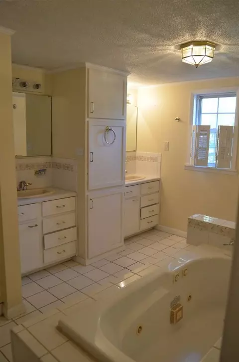 955 Pickett Post Rd, Walhalla, SC 29691 photo 12