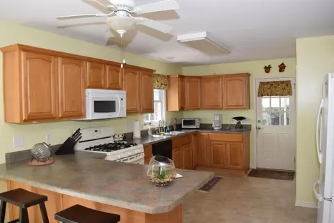 1204 Bolt Dr, Anderson, SC 29621 photo 3