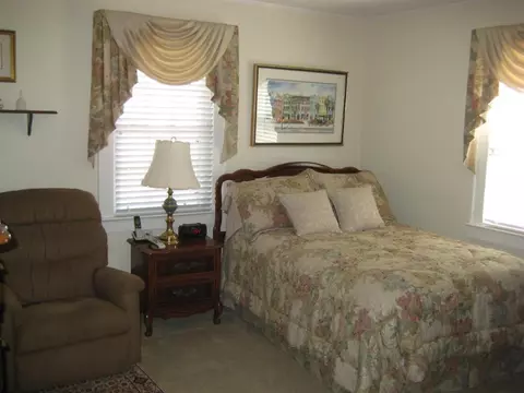 355 S Broad St, Pendleton, SC 29670 photo 16