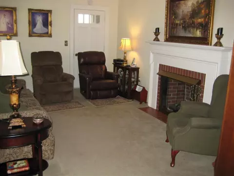 355 S Broad St, Pendleton, SC 29670 photo 13