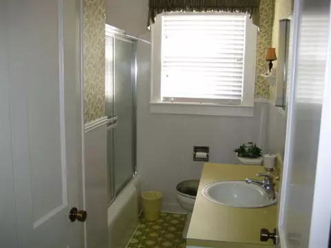 355 S Broad St, Pendleton, SC 29670 photo 20