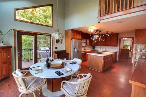 2875 Table Rock Rd, Pickens, SC 29671 photo 5