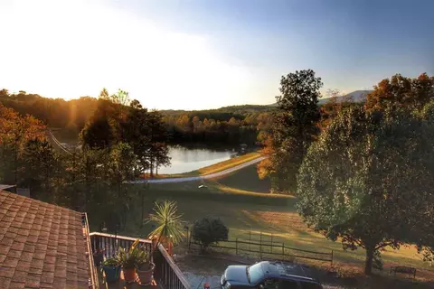 2875 Table Rock Rd, Pickens, SC 29671 photo 3