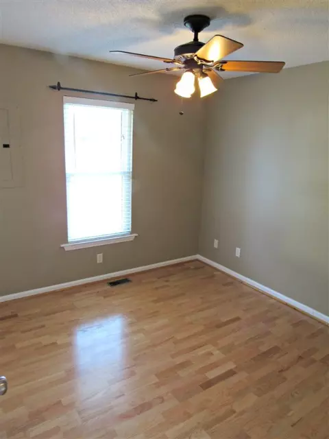 421 Martin Rd, Starr, SC 29684 photo 16