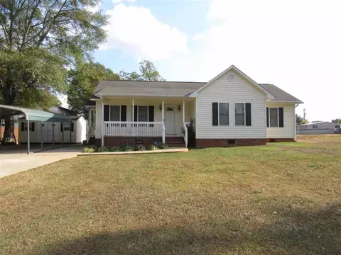 421 Martin Rd, Starr, SC 29684 photo 2