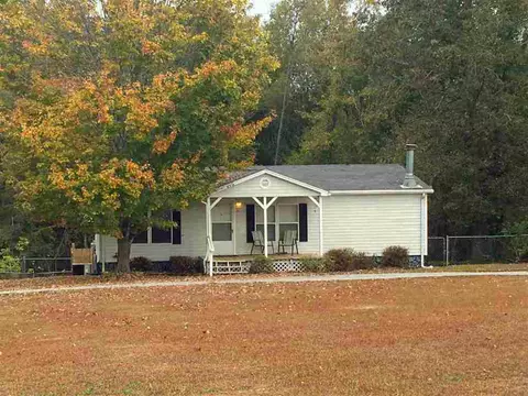 404 Bluefield Rd, Starr, SC 29684 photo 1