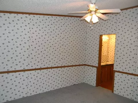 404 Bluefield Rd, Starr, SC 29684 photo 7