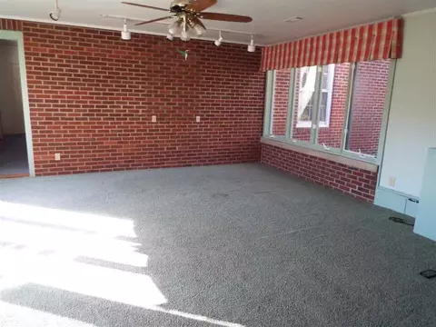 839 Greenville St, Pendleton, SC 29670 photo 3
