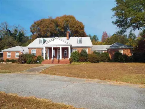 839 Greenville St, Pendleton, SC 29670 photo 1
