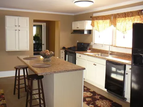 517 W Greer St, Honea Path, SC 29654 photo 6