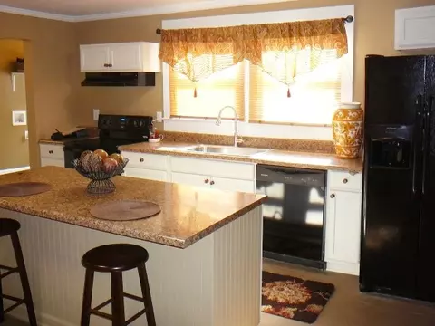517 W Greer St, Honea Path, SC 29654 photo 7