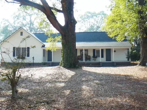 517 W Greer St, Honea Path, SC 29654 photo 1