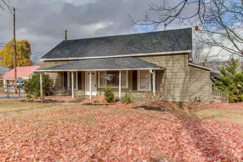 302 Day St, Easley, SC 29640 photo 2