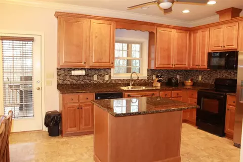 1131 Fitzroy, Pendleton, SC 29670 photo 12