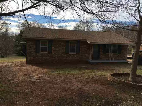 33 S Randall, Williamston, SC 29697 photo 3