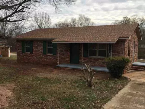 33 S Randall, Williamston, SC 29697 photo 1