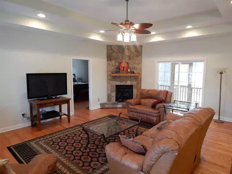 906 Mcalister Rd, Easley, SC 29642 photo 3