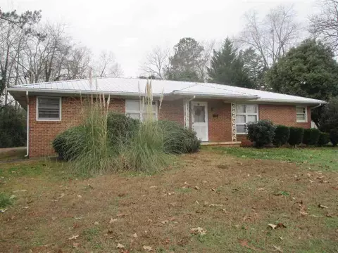 78 Myrtle St, Toccoa, GA 30577 photo 1