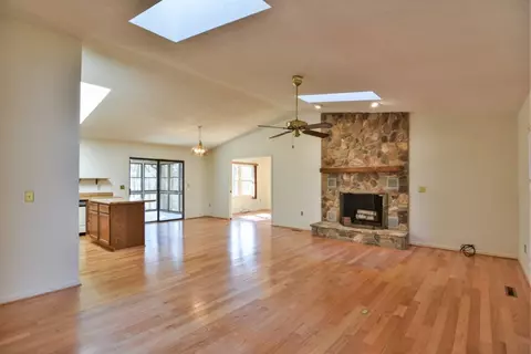 21 Commodore Dr, Salem, SC 29676 photo 8