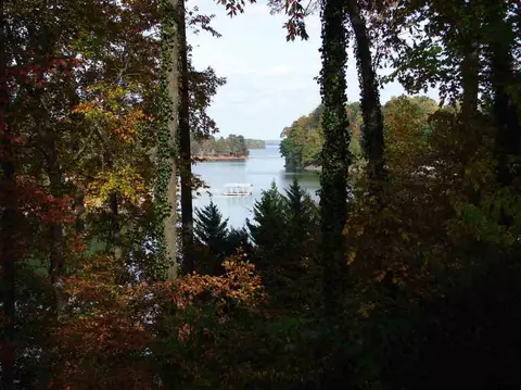 218 Point Rd, Seneca, SC 29672 photo 9