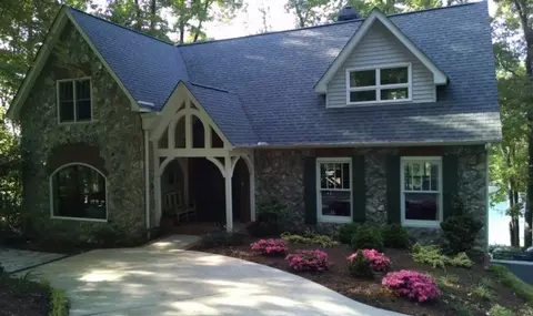 218 Point Rd, Seneca, SC 29672 photo 1