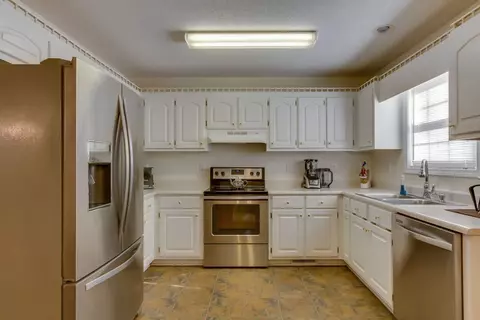 100 Brown Dr, Easley, SC 29642 photo 11