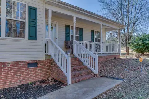 100 Brown Dr, Easley, SC 29642 photo 3