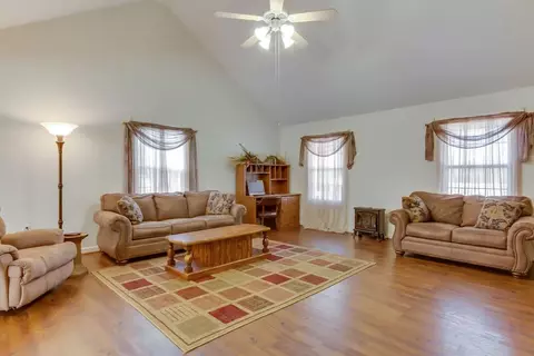 100 Brown Dr, Easley, SC 29642 photo 7