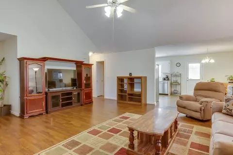 100 Brown Dr, Easley, SC 29642 photo 9