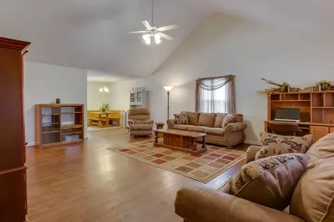 100 Brown Dr, Easley, SC 29642 photo 5