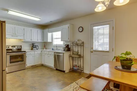 100 Brown Dr, Easley, SC 29642 photo 10