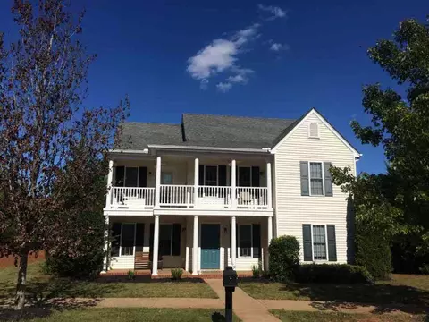 105 Stonegate Dr, Seneca, SC 29678 photo 1