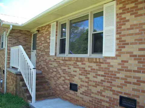 303 Byron St, Williamston, SC 29697 photo 2