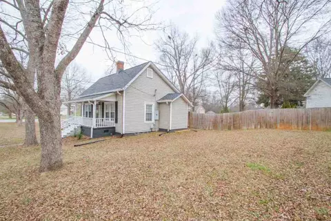 303 Barton St, Easley, SC 29640 photo 30