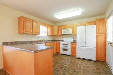 120 Colonial Dr, Pelzer, SC 29669 photo 6